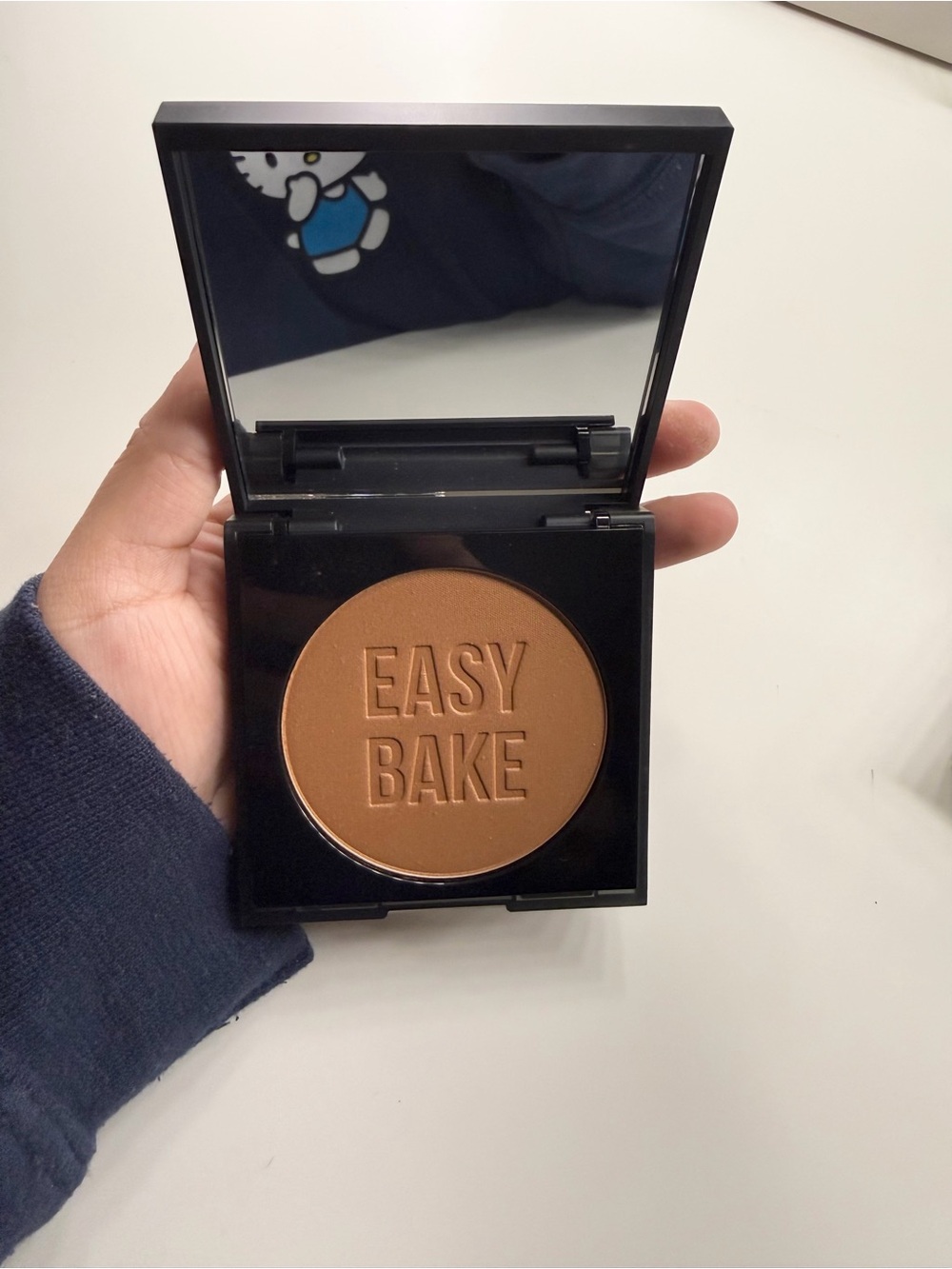 HUDA Beauty Easy Bake & Snatched Pressed Powder
